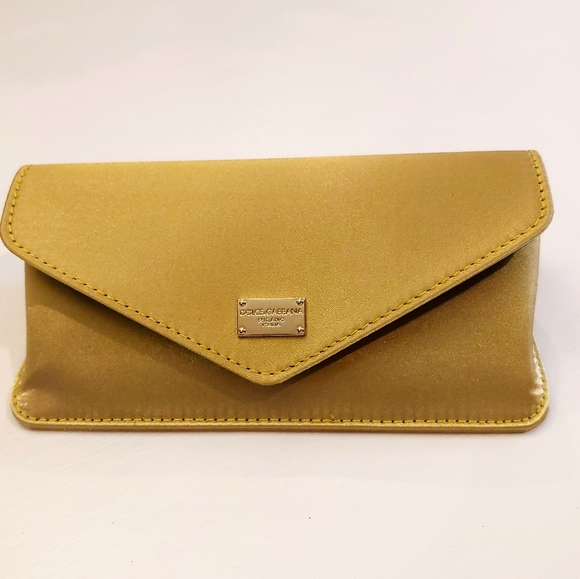 SOLD Dolce & Gabbana 53mm cat eye sunglasses NEW w case - Picture 2 of 6